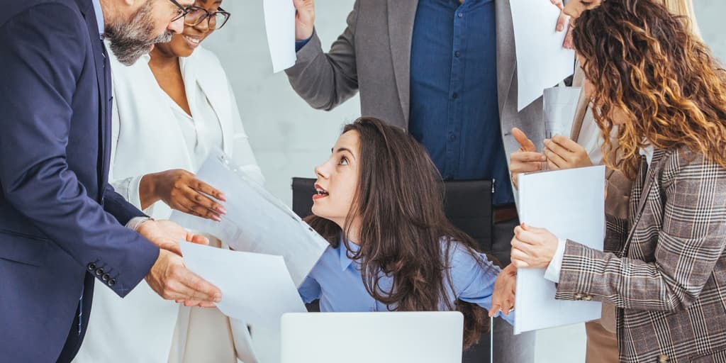 Deeskalacijske strategije za smirivanje napetih situacija